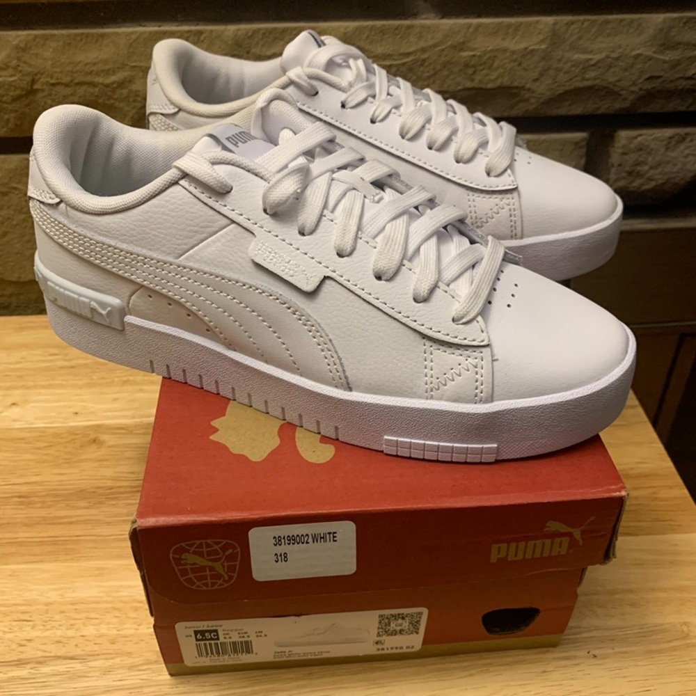 Girls Puma Sneakers